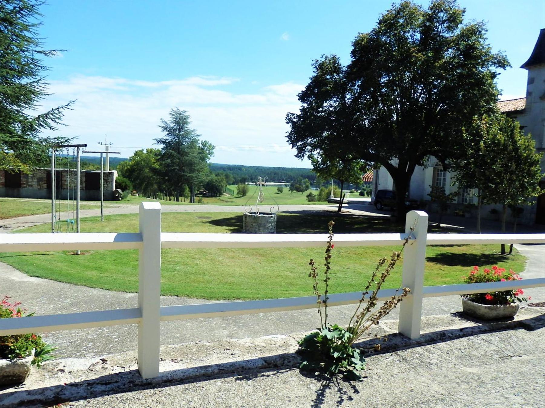 Domaine De Laroque Lou Maisouet Casteljaloux Eksteriør billede
